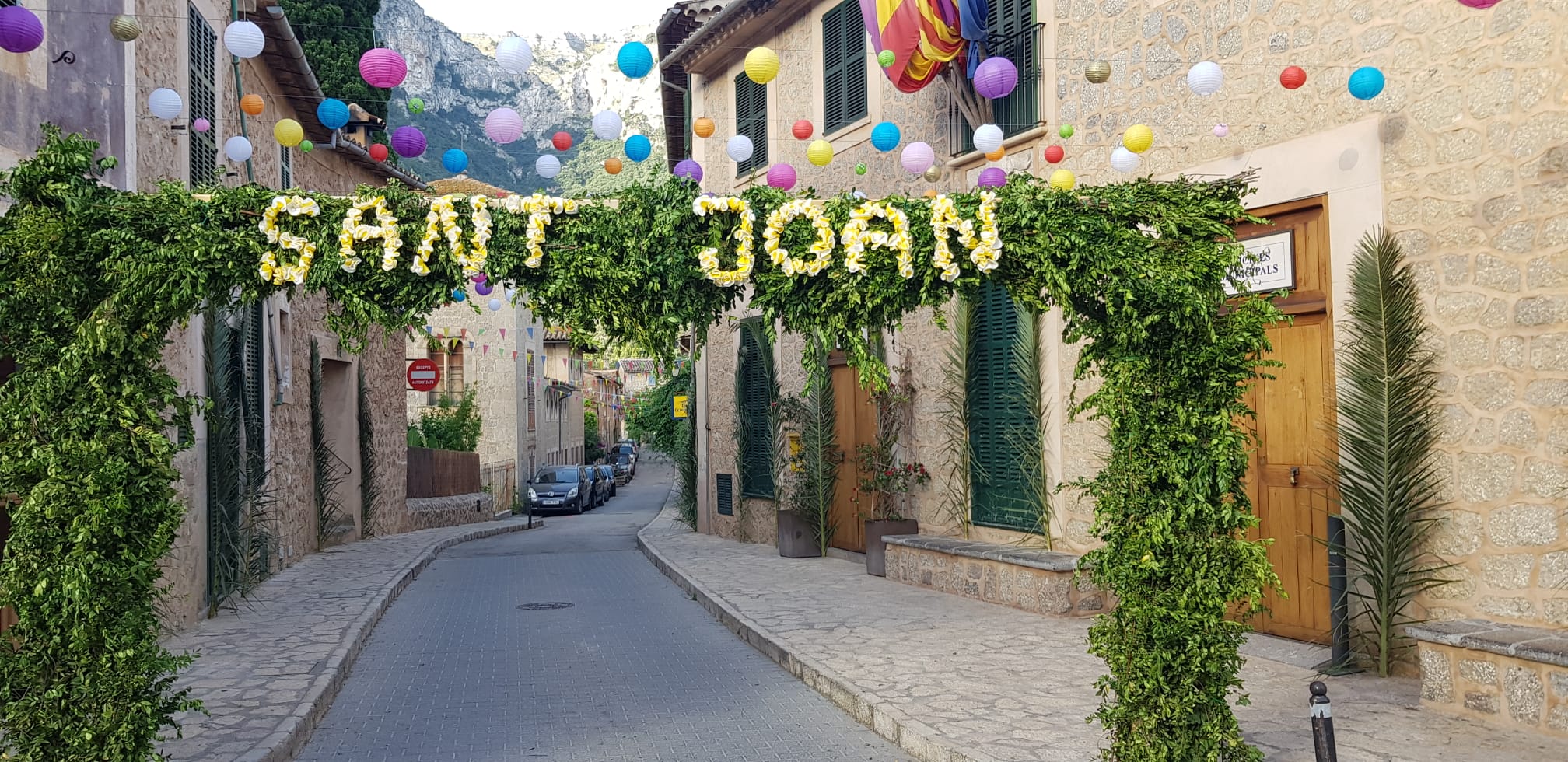 SANT JOAN 2022 - Enramada de carrers