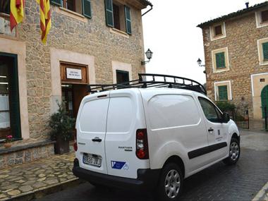 L'Ajuntament de Deià ha adquirit un vehicle 100% elèctric per a la brigada de manteniment