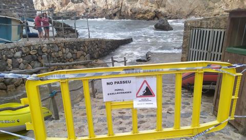 Mesures de seguretat a Cala Deià